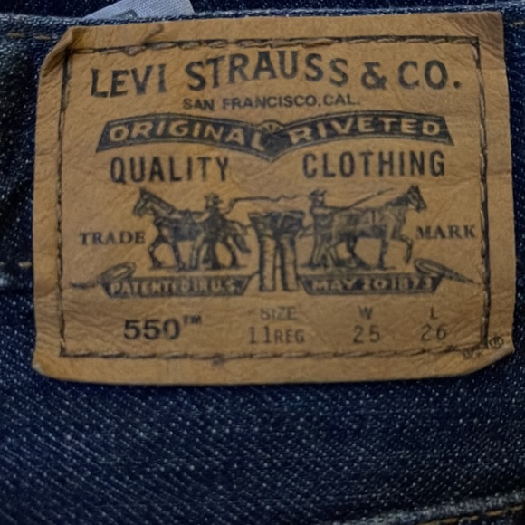 Levis - Picture 2 of 2